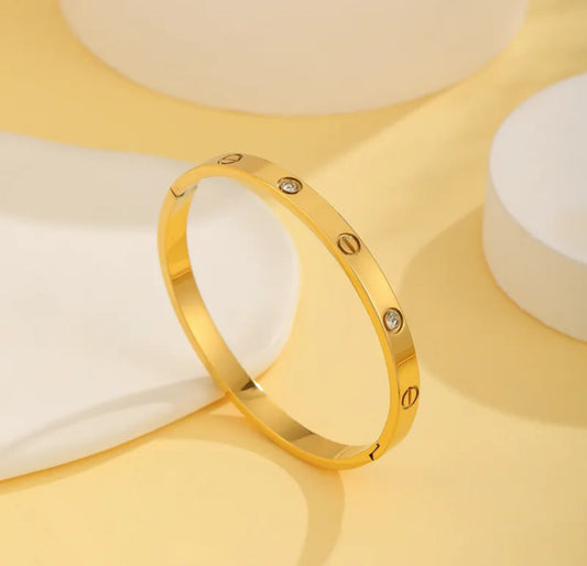 Love Bangle with Zircons
